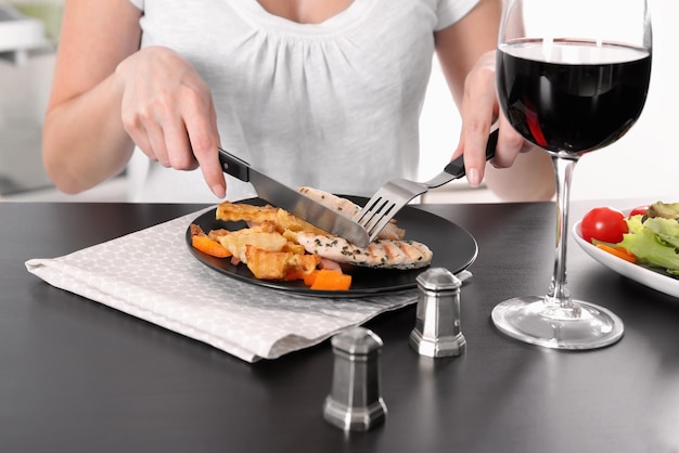 Co podać na wykwintny obiad, by zaskoczyć gości?