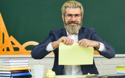 Ile powinien zarabiać nauczyciel według Polaków?