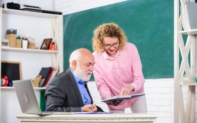 Ile więcej zarabia nauczyciel kontraktowy od stażysty?