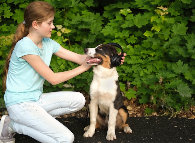 Jak aktywnie spędzać czas z psem na świeżym powietrzu?