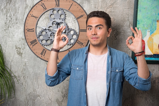 Jak spędzać czas samemu i czerpać z tego przyjemność?