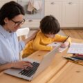 Nauczanie w domu jak załatwić formalności związane z edukacją dzieci?
